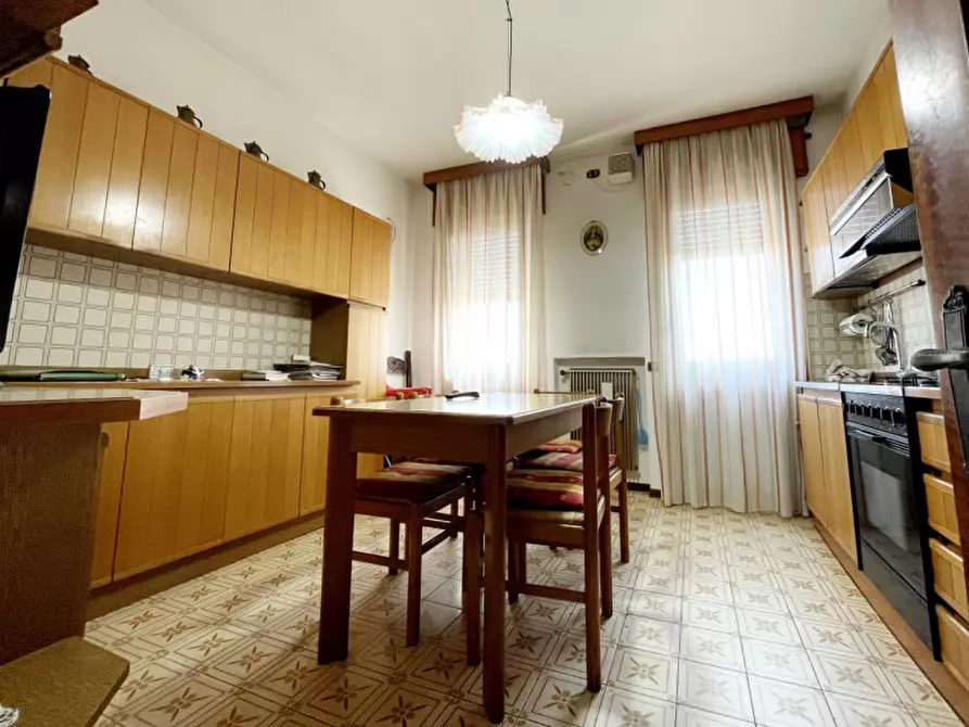 Immagine 9 di Negozio in vendita  in VIA ALTURA a Ospedaletto Euganeo