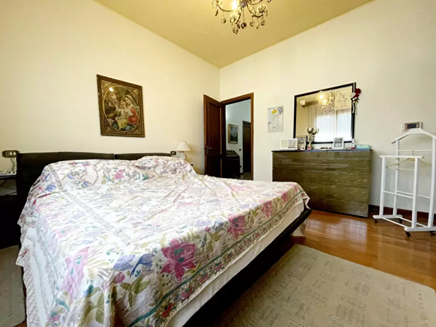 Immagine 11 di Negozio in vendita  in VIA ALTURA a Ospedaletto Euganeo