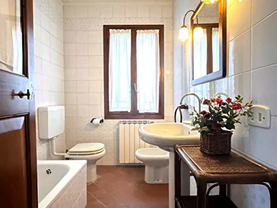 Immagine 10 di Casa indipendente in vendita  a Crespino