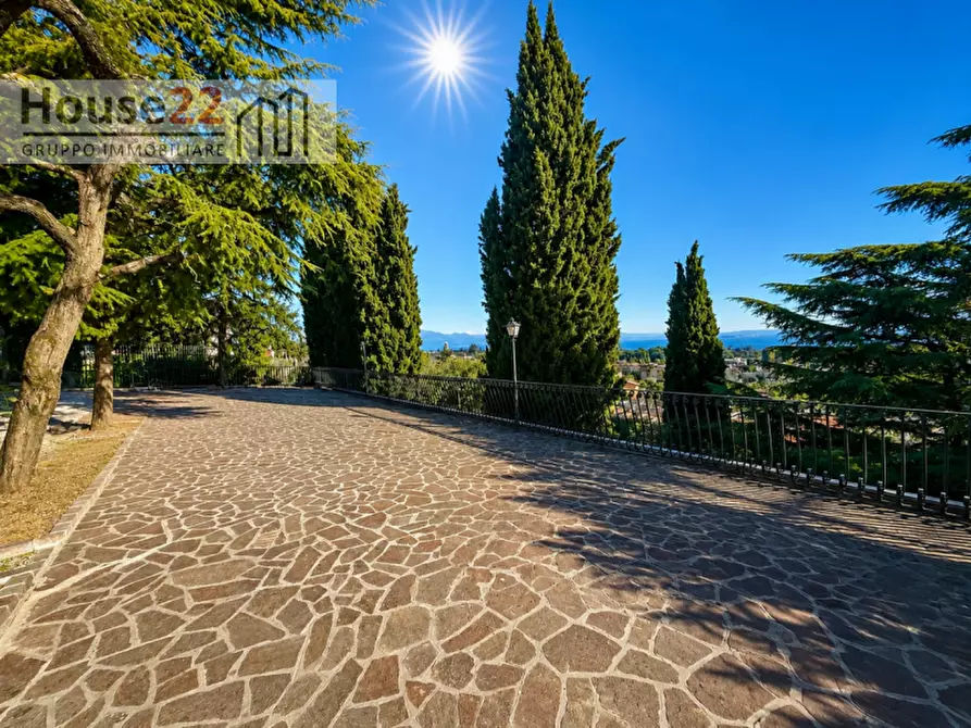 Immagine 5 di Casa bifamiliare in vendita  in Via Gramsci a Padenghe Sul Garda