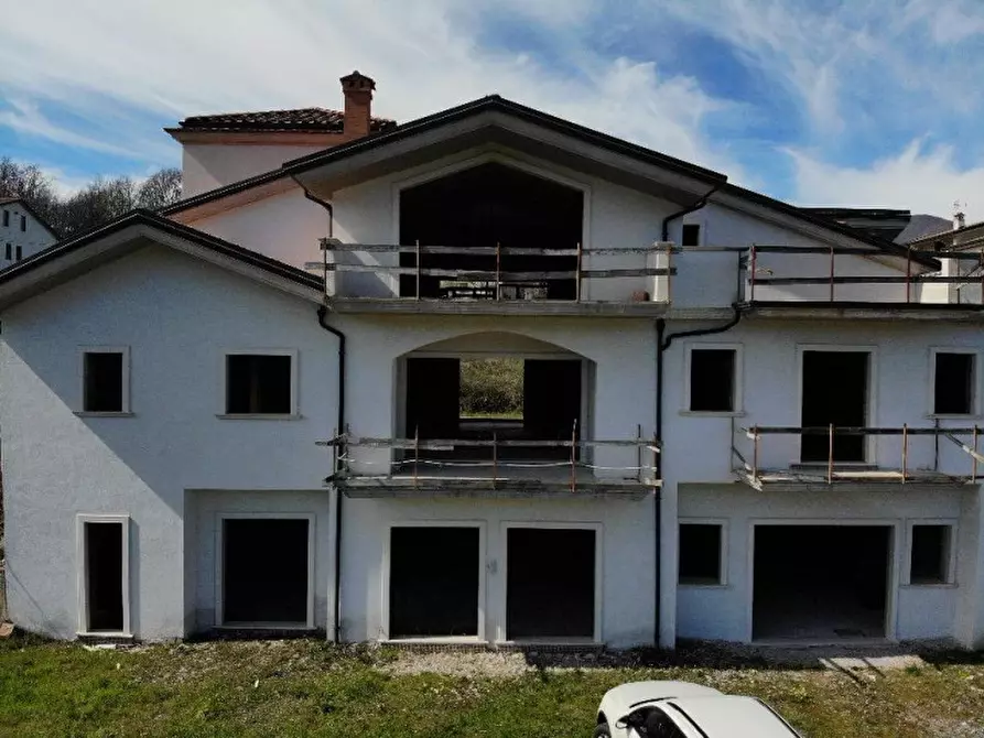 Immagine 1 di Villa in vendita  in Località San Francesco a Tramutola