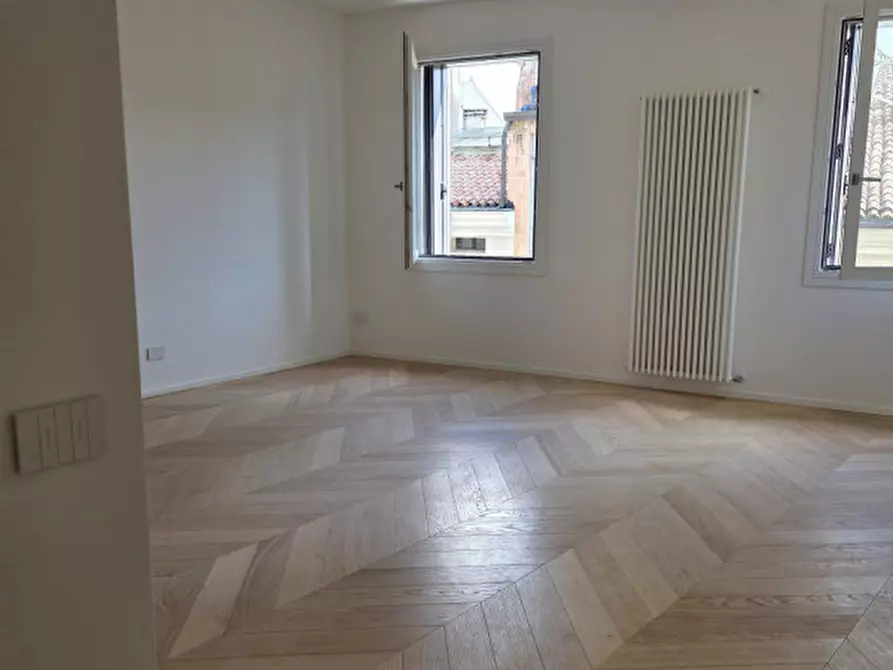 Immagine 10 di Appartamento in vendita  in Via Sann Fermo a Padova