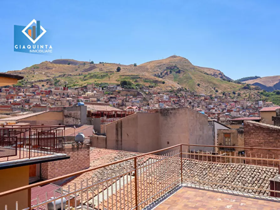 Immagine 15 di Casa indipendente in vendita  in Via Donizetti n 16 a Palagonia