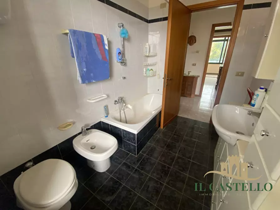 Immagine 12 di Appartamento in vendita  in Viale della Repubblica a Panicale