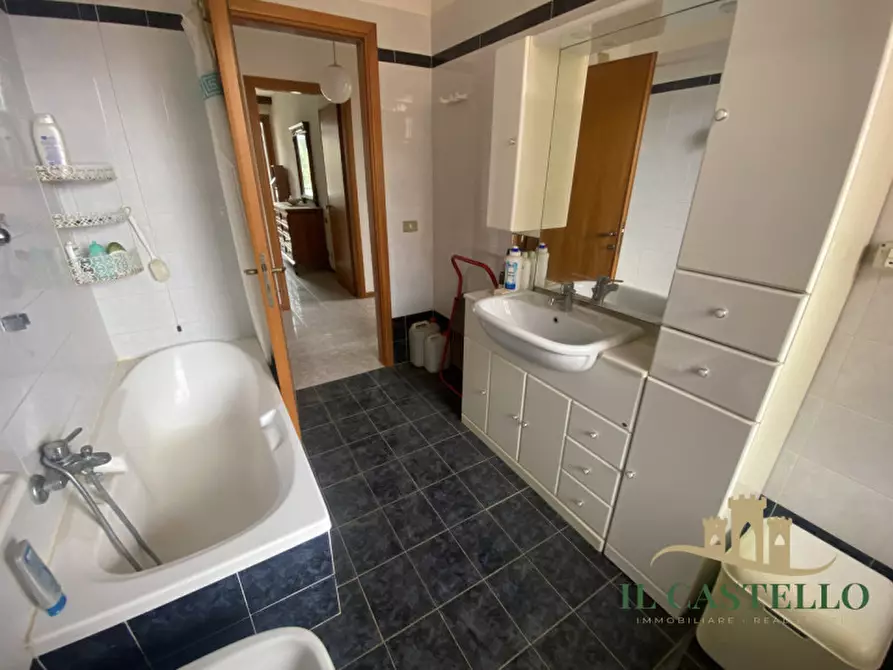 Immagine 13 di Appartamento in vendita  in Viale della Repubblica a Panicale