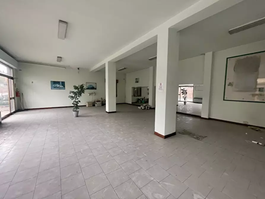 Immagine 8 di Capannone industriale in vendita  in Via Cavallotti a Sassuolo