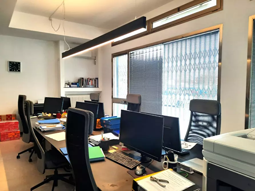 Immagine 4 di Negozio in vendita  in via Firenze a Villafranca Padovana