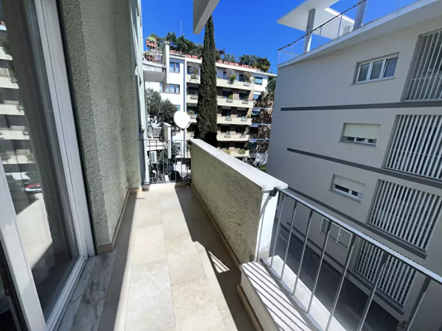 Immagine 23 di Appartamento in vendita  in Via S. Jacini a Roma