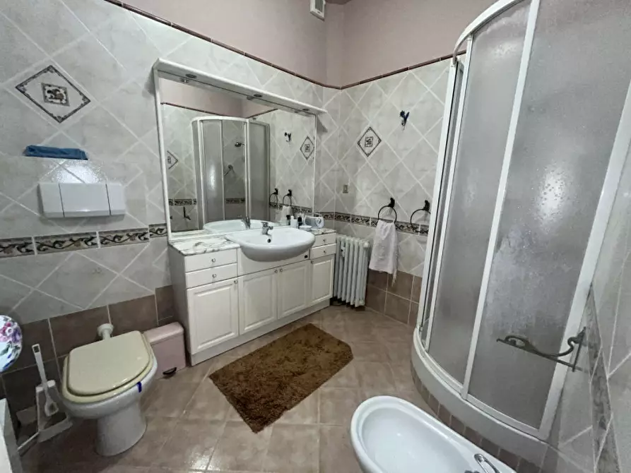 Immagine 28 di Appartamento in vendita  in Via S. Jacini a Roma