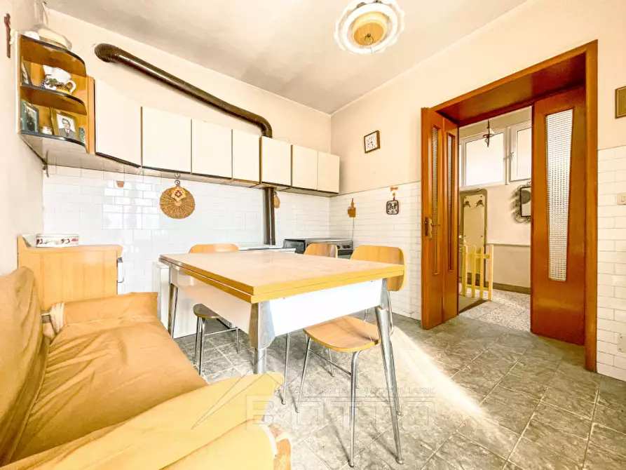 Immagine 3 di Casa indipendente in vendita  in Fraz. Centro a Caprile