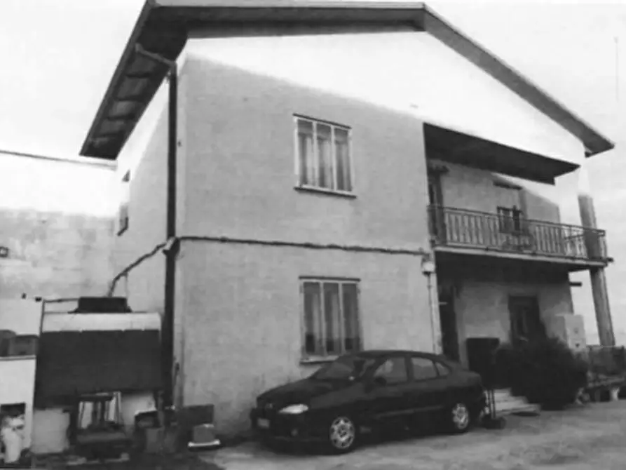 Immagine 1 di Casa indipendente in vendita  in VIA CA' BRUSA' 13/A a Bovolone