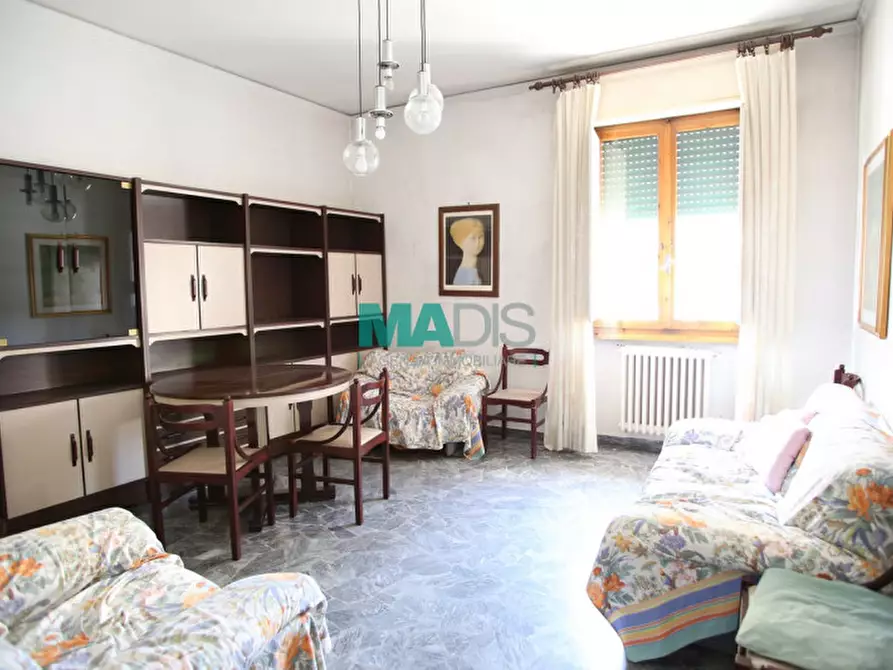 Immagine 1 di Appartamento in vendita  in via delfini a Prato