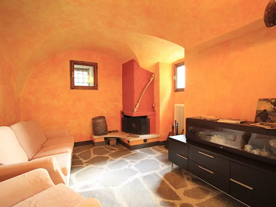 Immagine 1 di Appartamento in vendita  in Frazione Andogno a San Lorenzo Dorsino