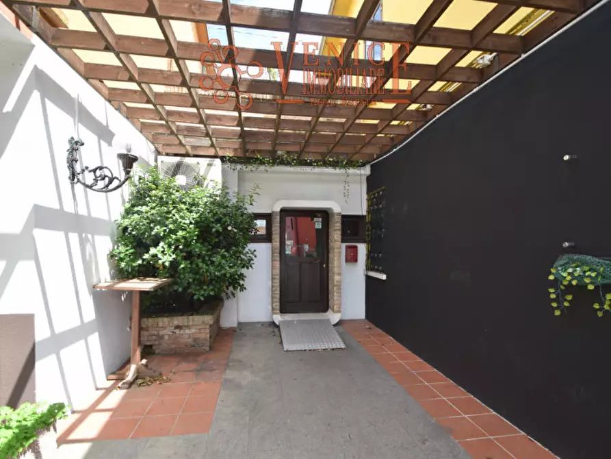 Immagine 9 di Attività commerciale in vendita  a Mirano