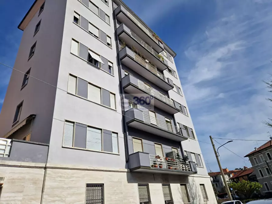 Immagine 1 di Appartamento in vendita  in Via Manzoni a Brescia