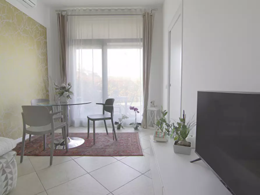 Immagine 1 di Appartamento in vendita  in Via Martiri del Lavoro di Marcinelle a Peschiera Del Garda