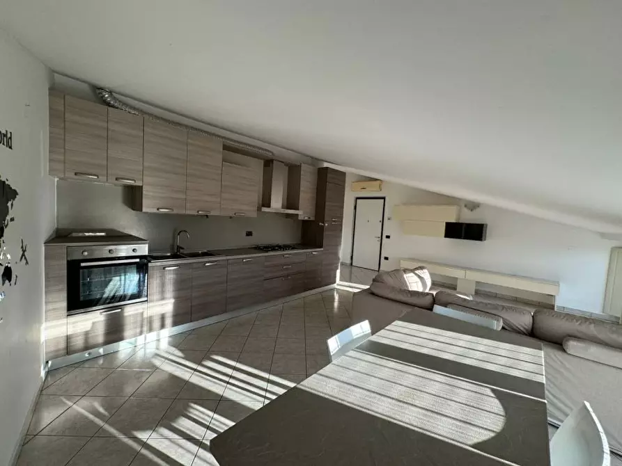 Immagine 4 di Appartamento in vendita  in VIA CESARE BATTISTI, 13 a Ghedi