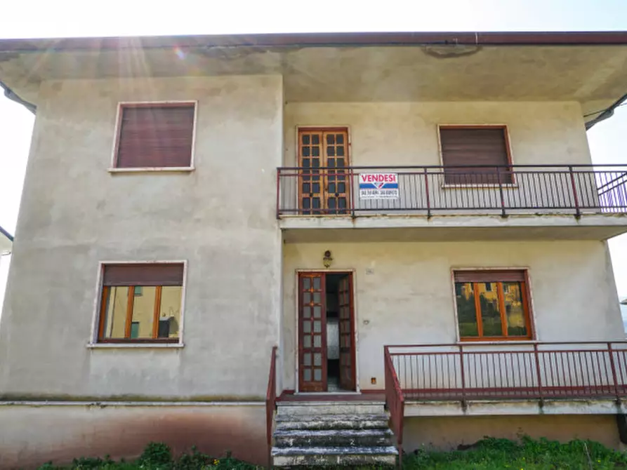 Immagine 1 di Casa indipendente in vendita  in via mezzavilla a Monteforte D'alpone