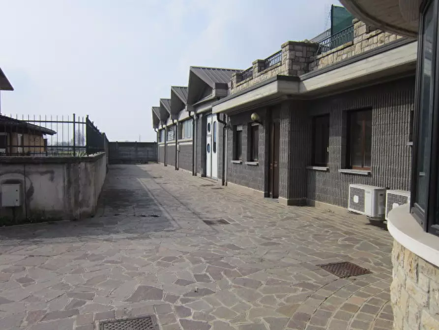 Immagine 3 di Magazzino in vendita  in Via San Giovanni a Rovato