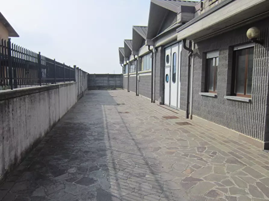 Immagine 4 di Magazzino in vendita  in Via San Giovanni a Rovato