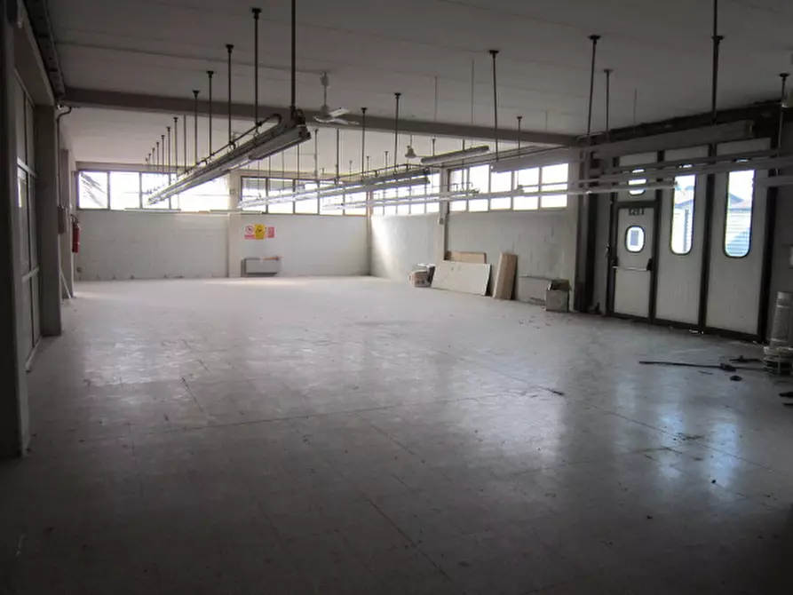 Immagine 8 di Magazzino in vendita  in Via San Giovanni a Rovato