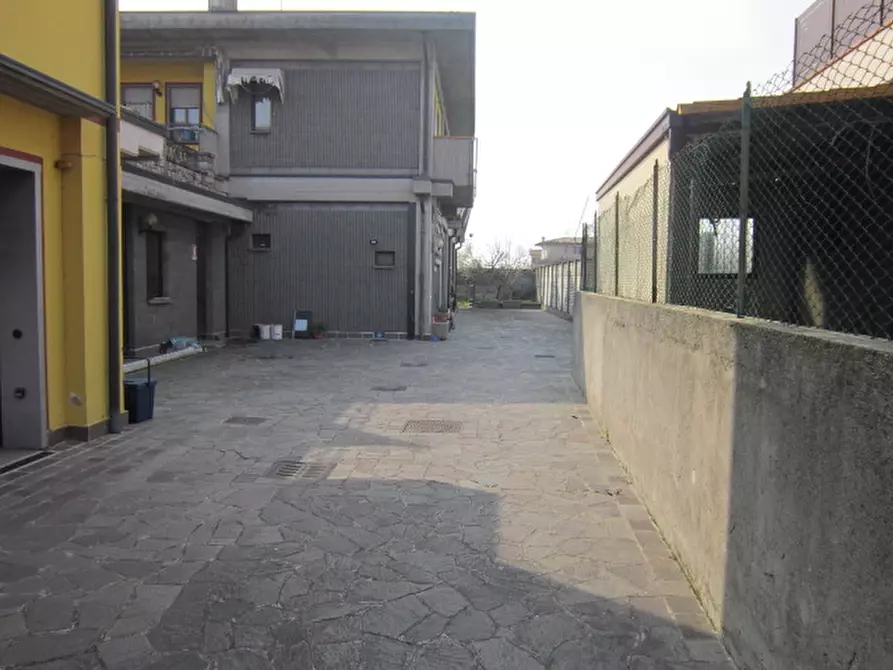 Immagine 19 di Magazzino in vendita  in Via San Giovanni a Rovato