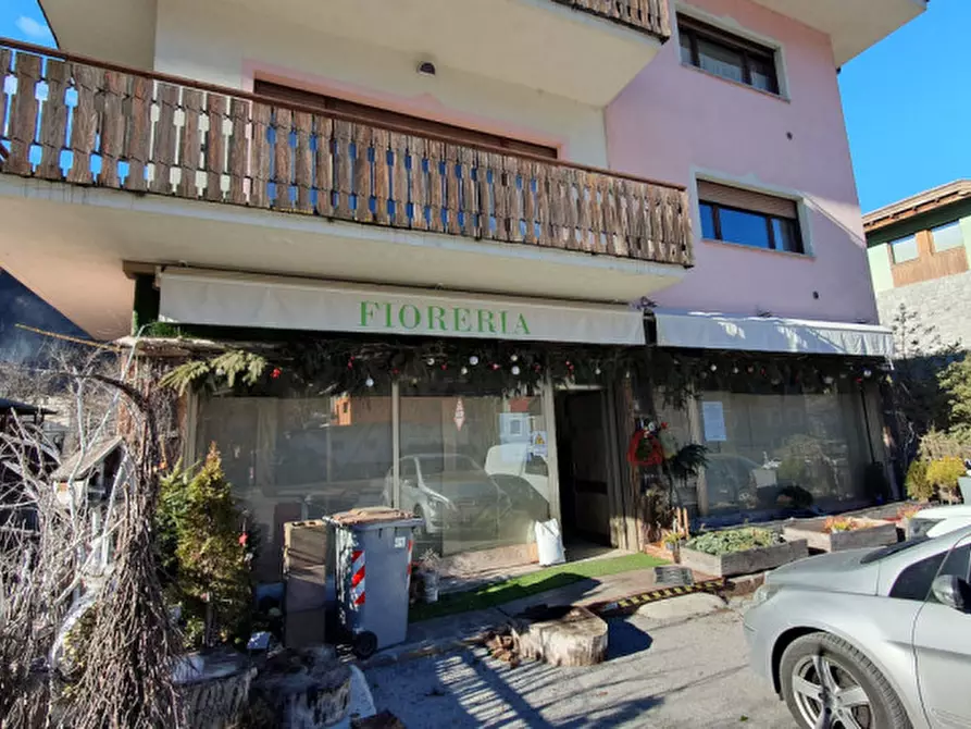 Immagine 7 di Negozio in affitto  in Via Circonvallazione a Tione Di Trento