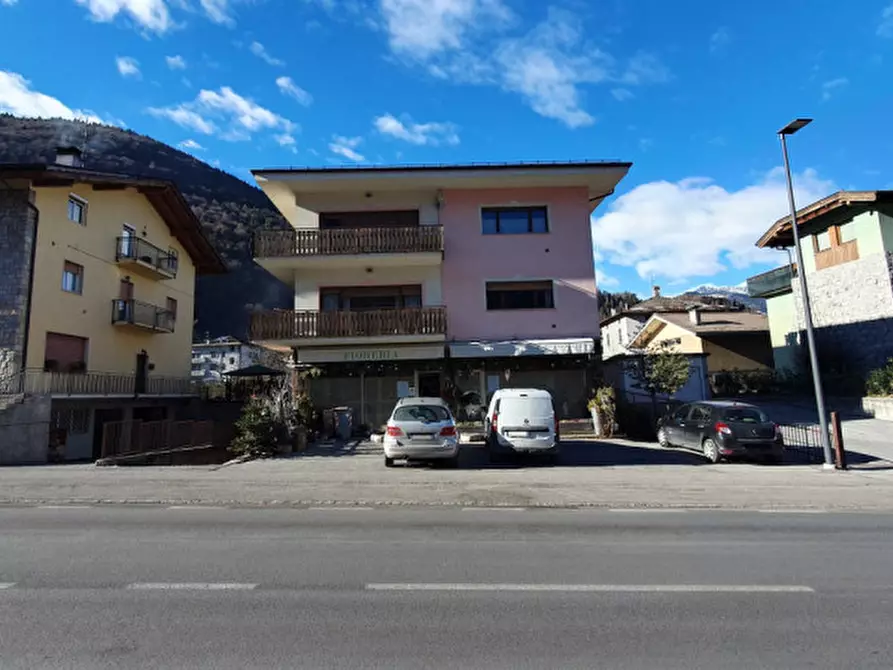 Immagine 8 di Negozio in affitto  in Via Circonvallazione a Tione Di Trento