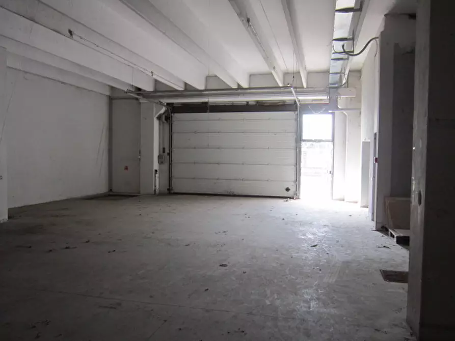 Immagine 8 di Capannone industriale in vendita  in Via Donatori di Sangue 8 a San Paolo