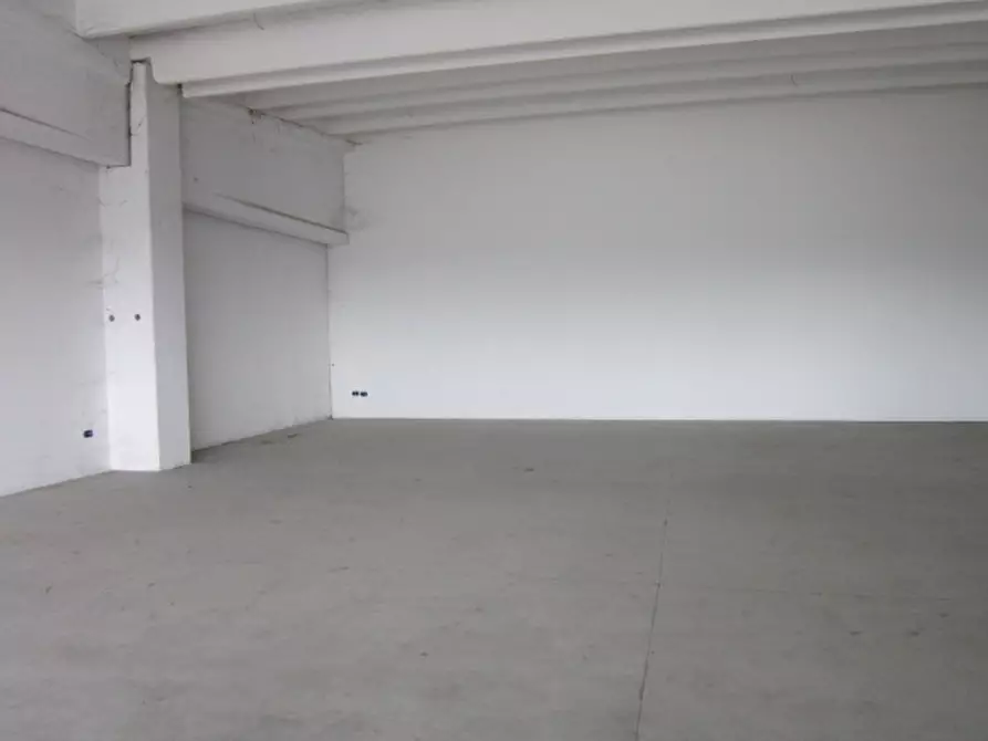 Immagine 11 di Capannone industriale in vendita  in Via Donatori di Sangue 8 a San Paolo