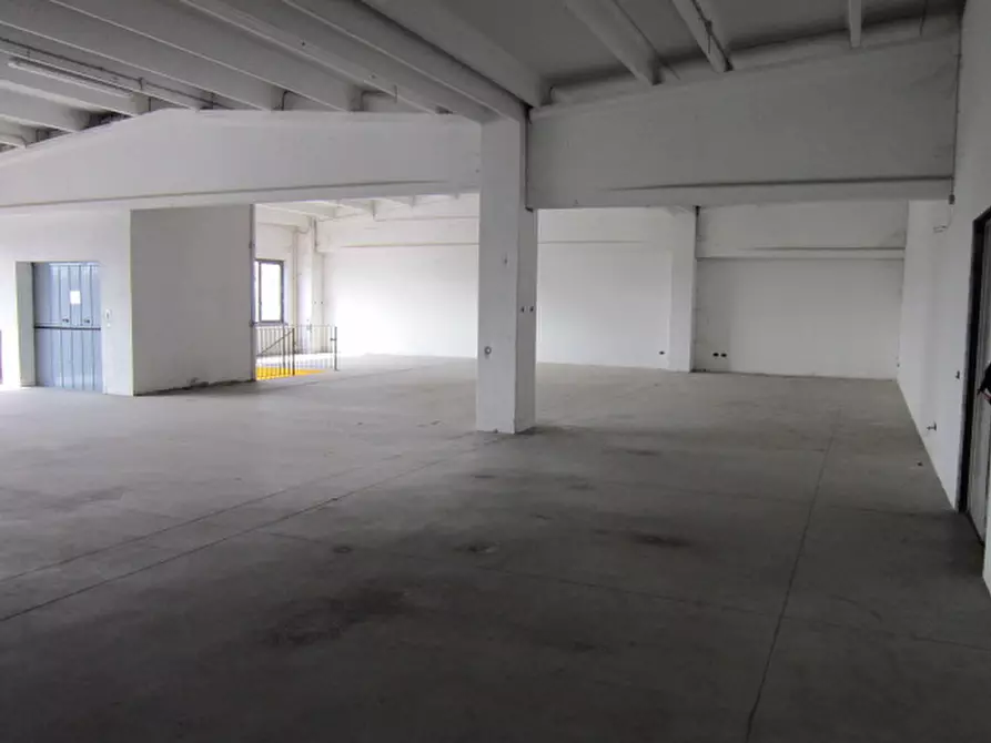 Immagine 15 di Capannone industriale in vendita  in Via Donatori di Sangue 8 a San Paolo