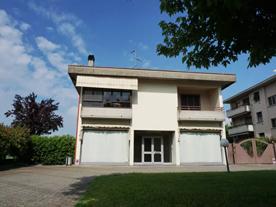 Immagine 1 di Casa indipendente in vendita  in Strada Baganzola, 163 a Parma