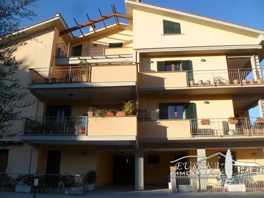 Immagine 1 di Appartamento in vendita  in via roma 152 a Castiglione Del Lago