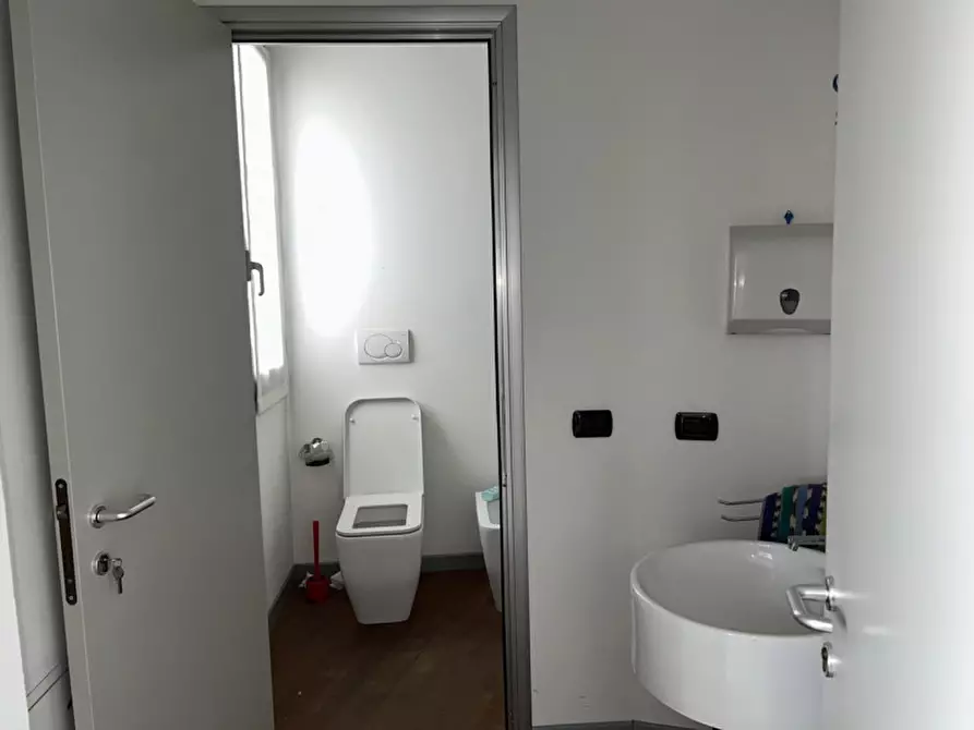 Immagine 5 di Ufficio in vendita  in Viale Sant'Eufemia 34 a Brescia