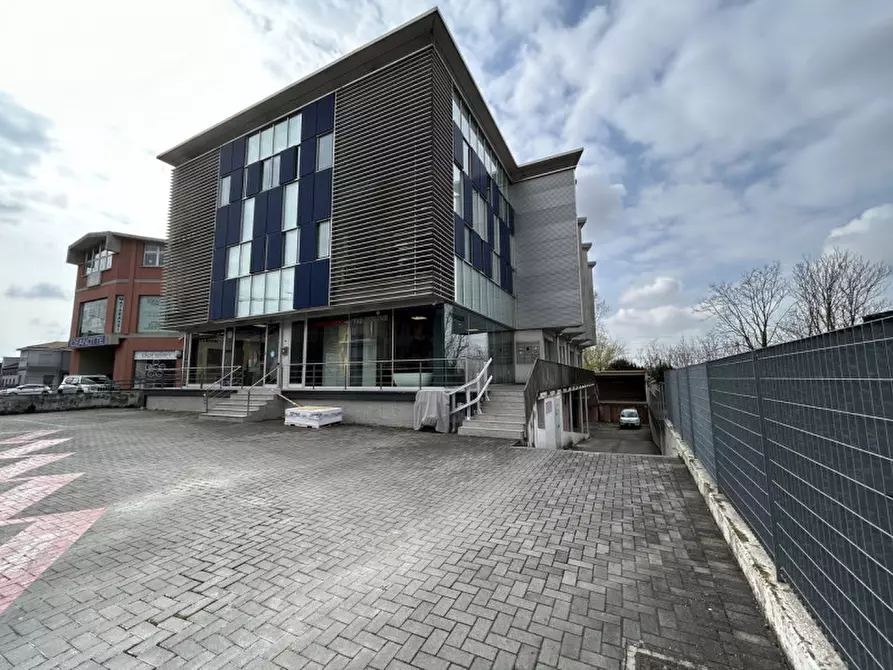 Immagine 12 di Ufficio in vendita  in Viale Sant'Eufemia 34 a Brescia