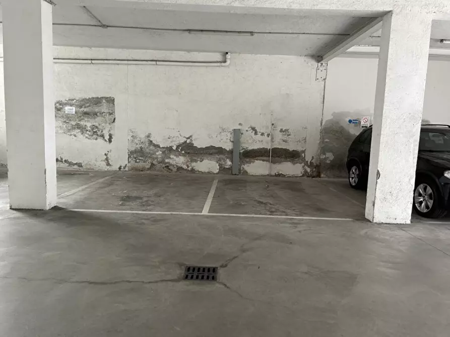 Immagine 2 di Ufficio in vendita  in Viale Sant'Eufemia 34 a Brescia