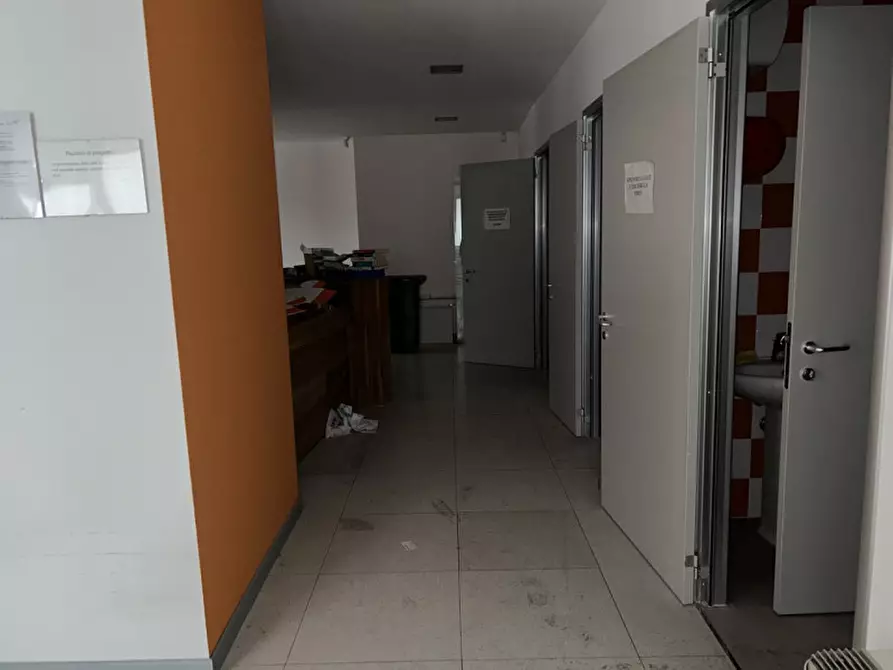 Immagine 5 di Ufficio in vendita  in Viale Sant'Eufemia 34 a Brescia