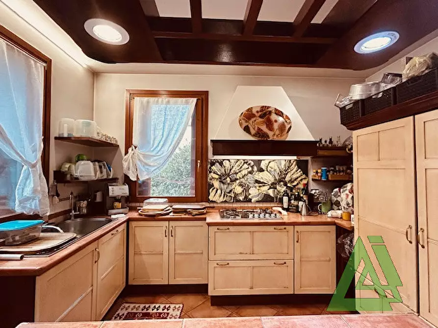 Immagine 8 di Casa indipendente in vendita  a Castelfranco Veneto