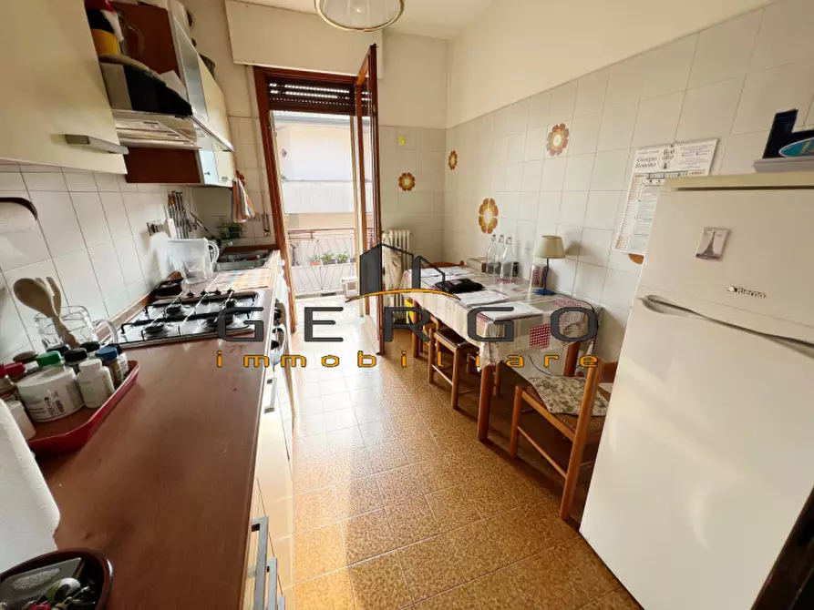 Immagine 1 di Appartamento in vendita  in via Pascoli a Padova