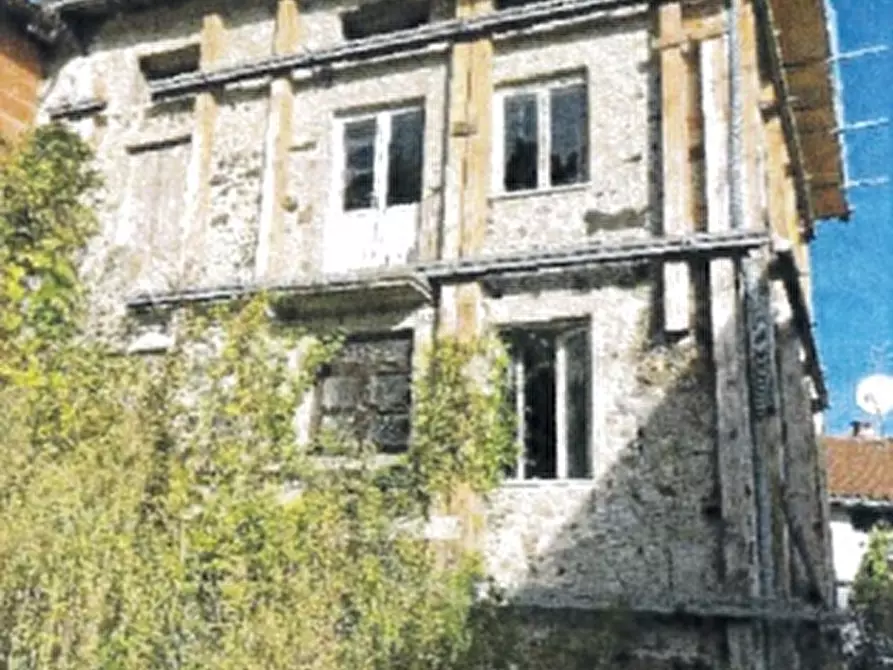 Immagine 1 di Palazzo in vendita  in CONTRADA BATTISTINI 20 a Valdagno