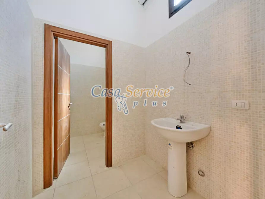 Immagine 6 di Negozio in affitto  in Via Duca delle Puglie a Matino