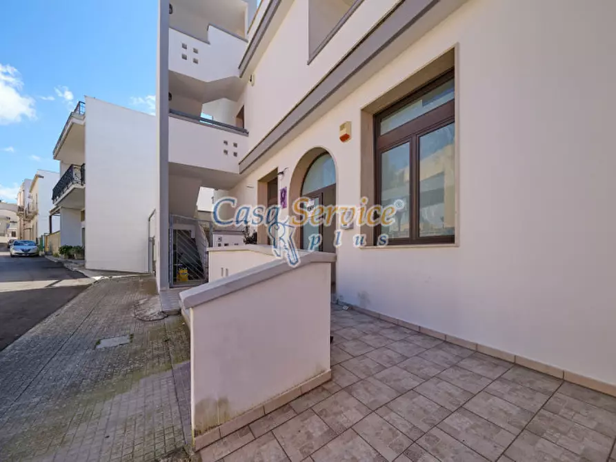 Immagine 4 di Negozio in vendita  in Via Duca delle Puglie a Matino