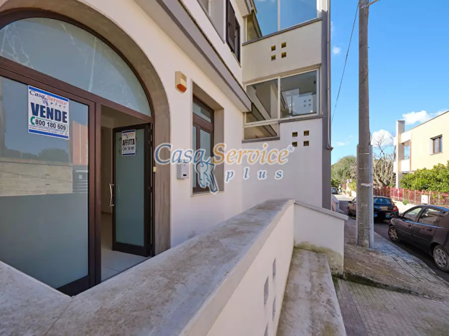 Immagine 3 di Negozio in affitto  in Via Duca delle Puglie a Matino