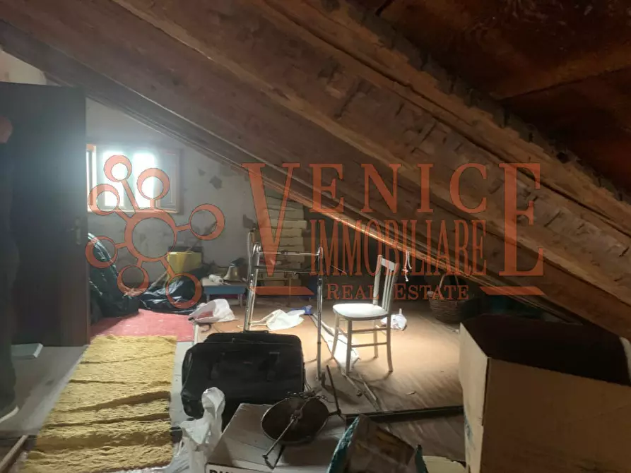 Immagine 12 di Villetta a schiera in vendita  a Venezia