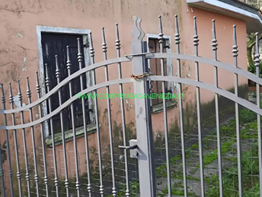 Immagine 2 di Casa indipendente in vendita  in casier a Casier