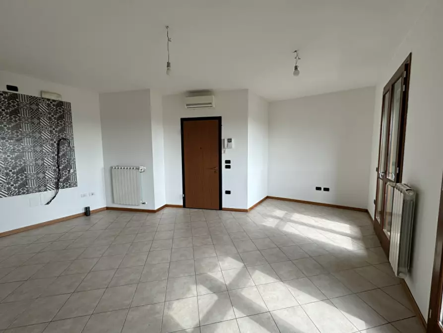 Immagine 1 di Appartamento in vendita  in Via Giovanni XXIII a Este