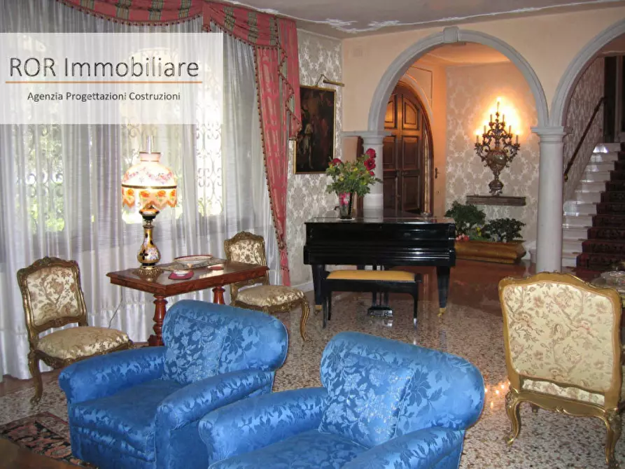 Immagine 22 di Villa in vendita  in via giacomo zanella a Stra
