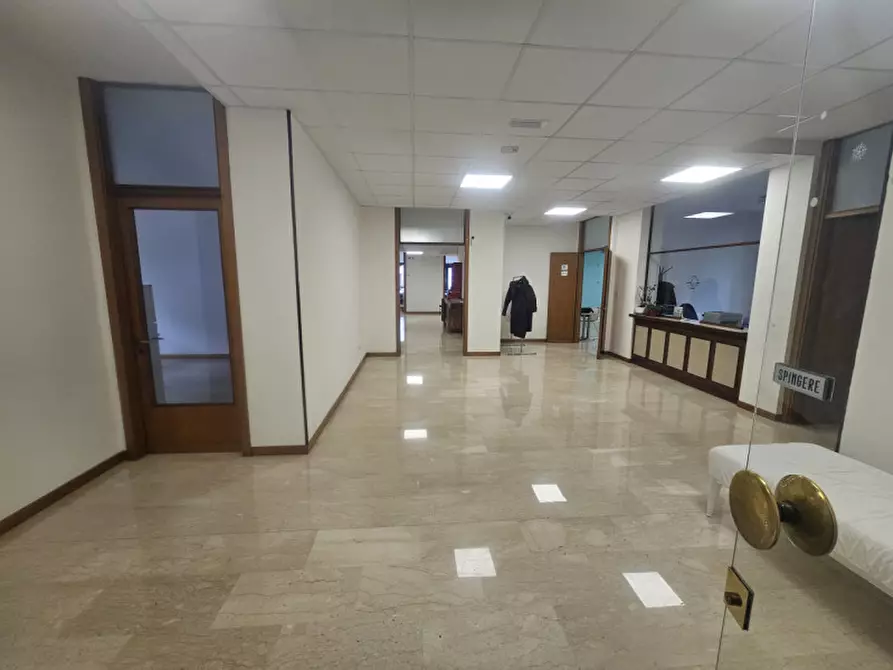 Immagine 3 di Ufficio in vendita  in piazza de gasperi a Padova