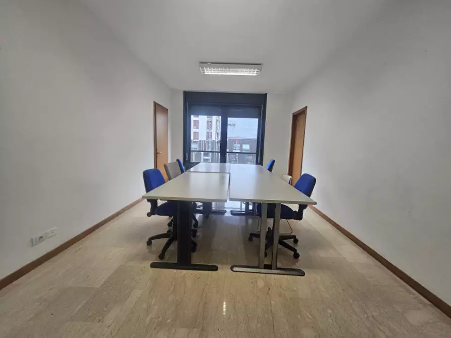 Immagine 15 di Ufficio in vendita  in piazza de gasperi a Padova