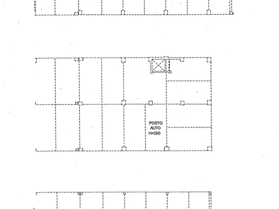Immagine 3 di Posto auto in vendita  in Viale Venezia a Verona